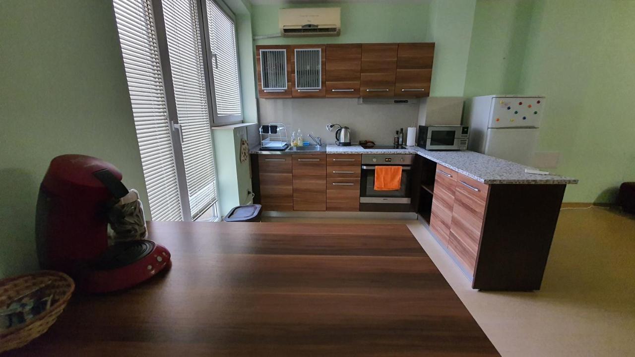Minimalistic 1Br Flat With A Parking Spot Apartment Varna Bagian luar foto